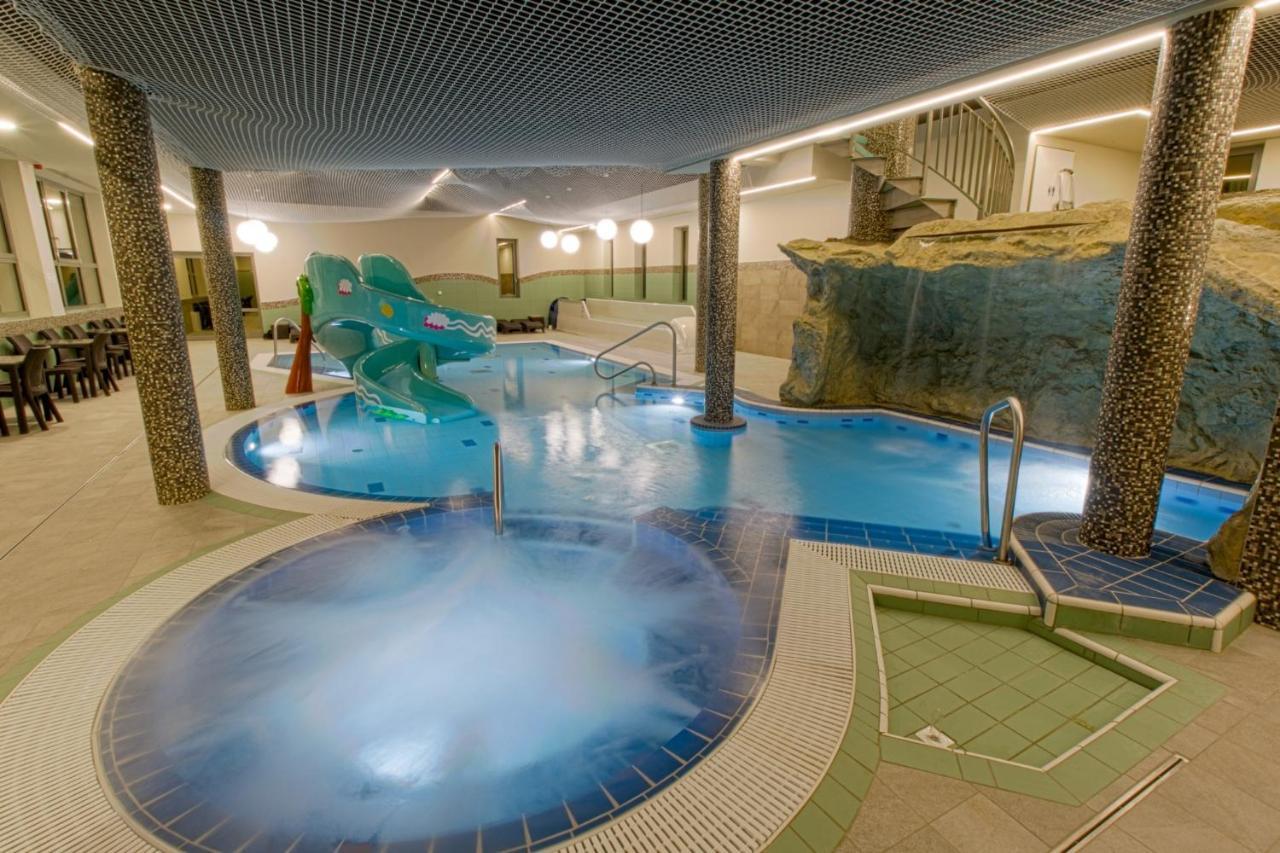 Wellness Hotel Katalin Gyenesdiás Exterior foto